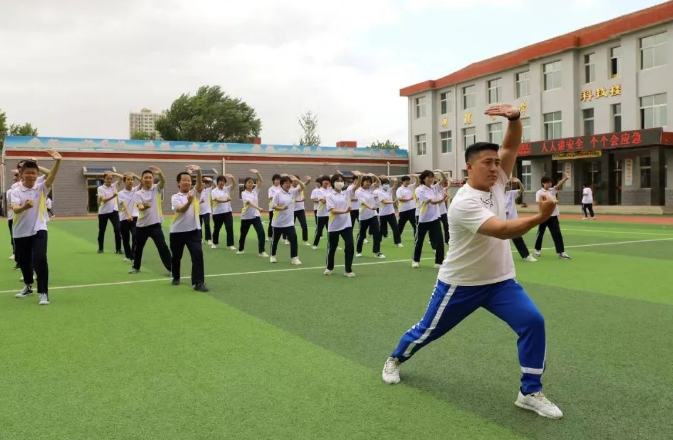 回民中学平泉图片